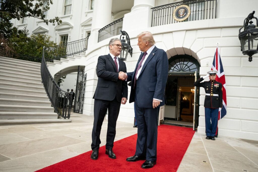 Keir Starmer shaking hands with Donald Trump